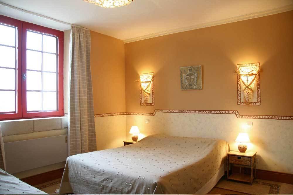 Troglodyte De La Fosse Hotel Meigne Room photo